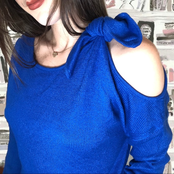 Royal blue cutie sweater ๐ฅ - Picture 4 of 6